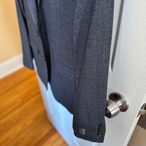 Men’s Navy Suit Jacket (36R) / Blazer | Banana Republic - Picture 11 of 16